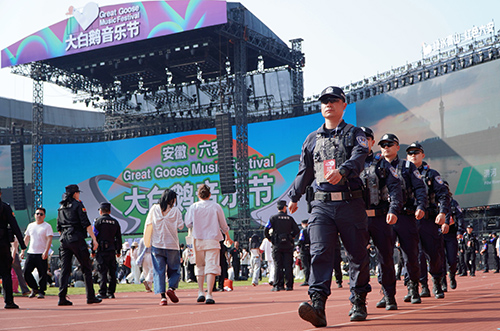 大白鹅音乐节激情开唱，六安公安警力全开护平安！